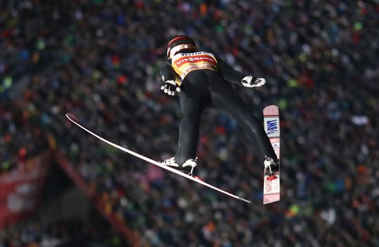 Japanse skispringer Kobayashi de beste in Oberstdorf