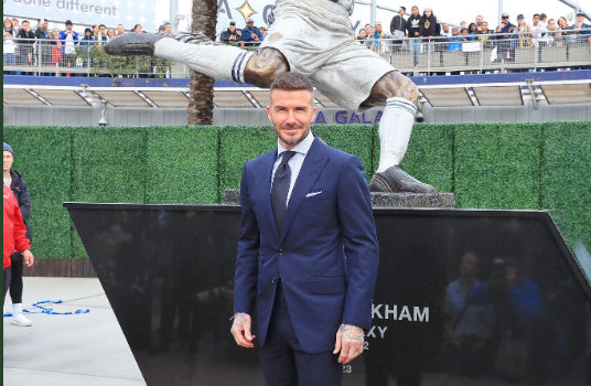 Zo ziet het standbeeld voor David Beckham in LA er uit