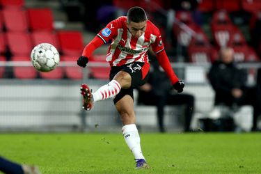 Met welke 11 moet PSV tegen Feyenoord voor de dag komen op #SuperSunday?