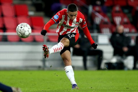 Met welke 11 moet PSV tegen Feyenoord voor de dag komen op #SuperSunday?
