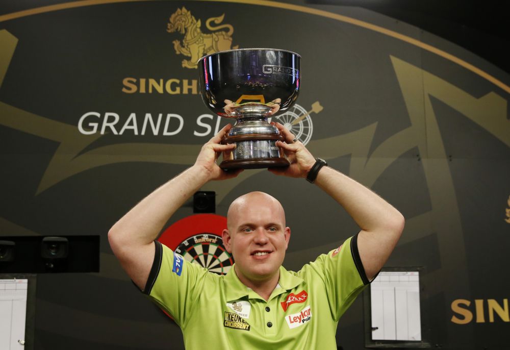 Van Gerwen: 'Ik was een slechte voetballer, daarom ben ik gaan darten'