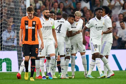 Dit zijn de uitslagen en standen van Groep E tot en met H in de Champions League