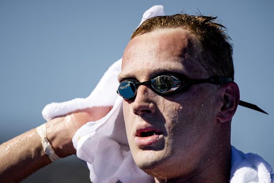 Ferry Weertman vol emotie na tegenvallende race op open water: 'Het plan paste niet bij de race'