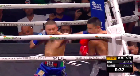 🎥 | Bokser Isaac Cruz pakt titel na harde afstraffing op landgenoot Eduardo Ramirez