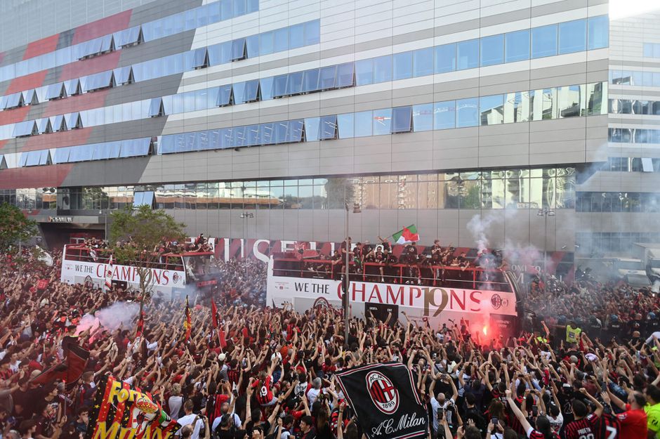 AC Milan wellicht in problemen door 'anti-Inter'-spandoeken