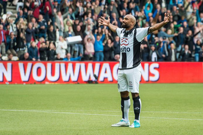 Armenteros wil scoren, ook al gaat dat ten koste van Feyenoord