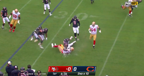 🎥 | Waterballet in Chicago: Bears spelen op zeiknat veld tegen San Francisco 49ers