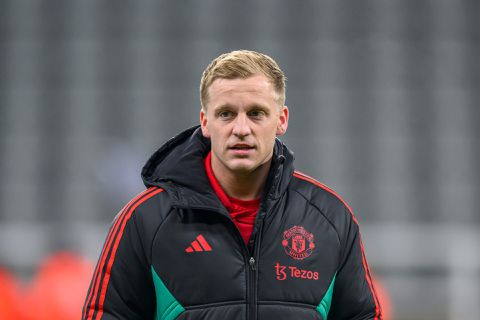 'Donny van de Beek kan mogelijk ontsnappen uit Manchester: overstap naar Italië waarschijnlijk'