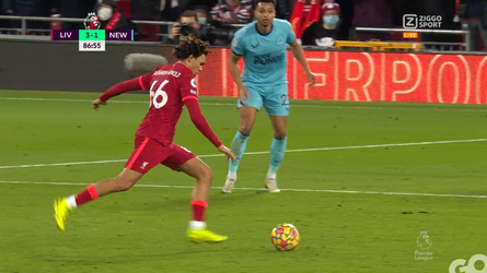 🎥 | Trent Alexander-Arnold pegelt heerlijk raak tegen Newcastle United