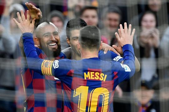 Lionel Messi, Luis Suárez en dwarsliggende Arturo Vidal terug op Barcelona-training