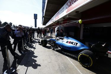 Williams na 2,5 dag vertraging eindelijk de baan op voor eerste testrun