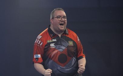 Stephen Bunting voor het eerst in zijn carrière naar halve finales WK darts