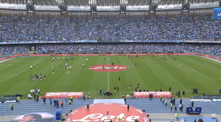 🎥 | Kolkend Stadio Diego Armando Maradona ontploft na zege Inter op Lazio