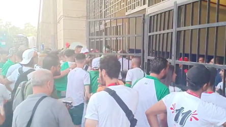 Afrika Cup-finale: Algerijnse fans dringen stadion binnen (video)