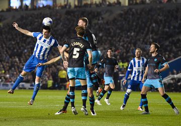 Loovens met Sheffield Wednesday naar play-off-finale voor promotie naar Premier League