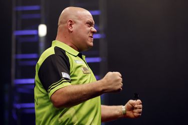 Vincent van der Voort KEIHARD voor vriend Michael van Gerwen: 'Voor zijn doen matig'