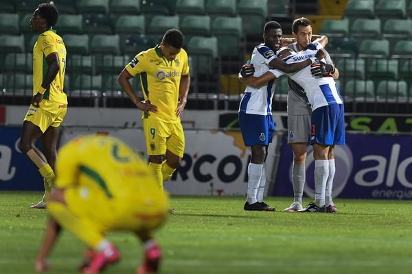 Koploper FC Porto na winst 6 punten los van titelhouder Benfica