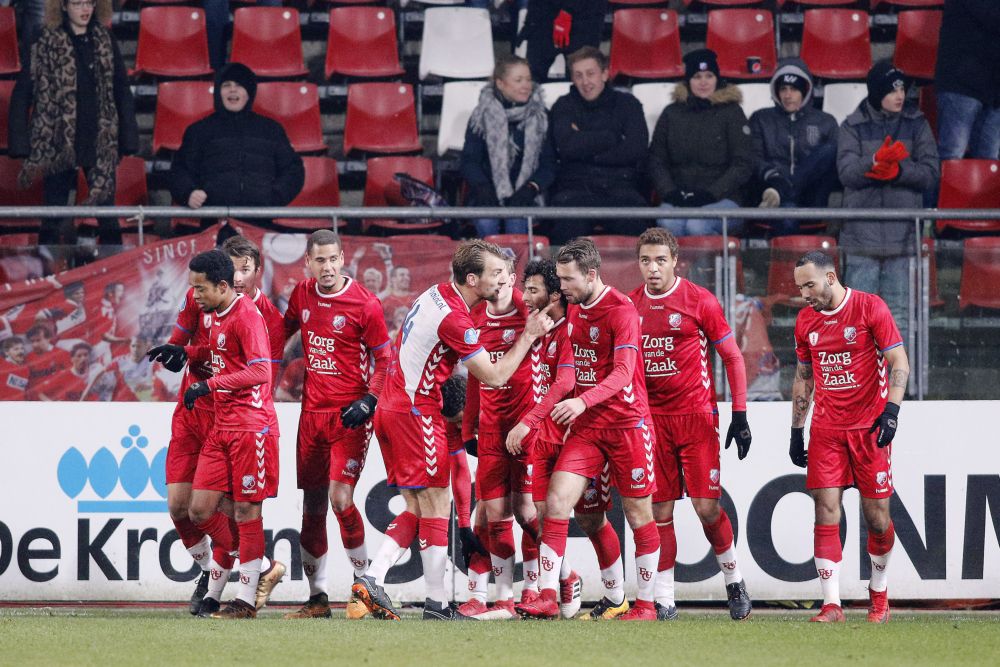 Utrecht wint door late goal van Sparta