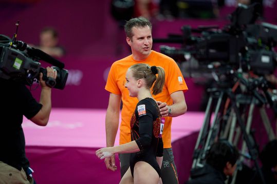 Turnsters zonder Sanne Wevers 2e in laatste oefening voor WK