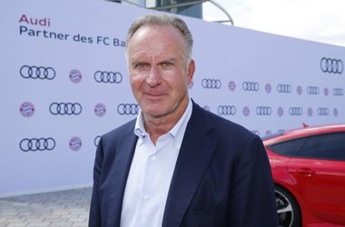 Rummenigge denkt mee over Bundesliga: 'Desnoods in september uitspelen'