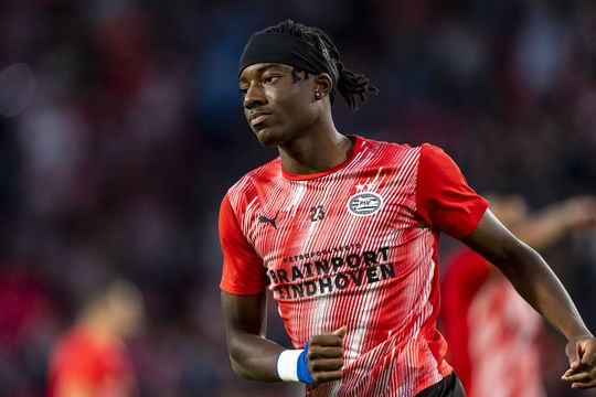 PSV-uitblinker Noni Madueke speelt vanaf nu met rugnummer 10