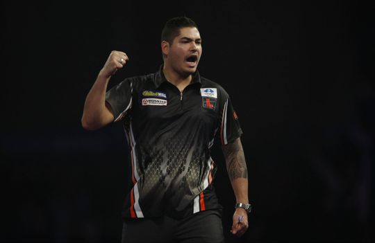 Klaasen op koers voor eerste Euro Tour-winst na bereiken halve finale