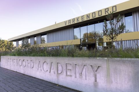 'Feyenoord, FC Groningen en Italiaanse clubs jagen op Zweeds talent'