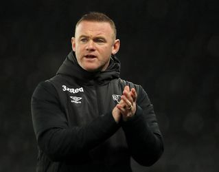 Wanbeleid kost Derby County van Wayne Rooney de kop: per direct 12 punten aftrek