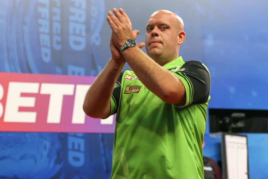 Van Gerwen denkt dat hij Josh Rock vooral mentaal kan breken: 'Kan een nachtmerrie zijn'