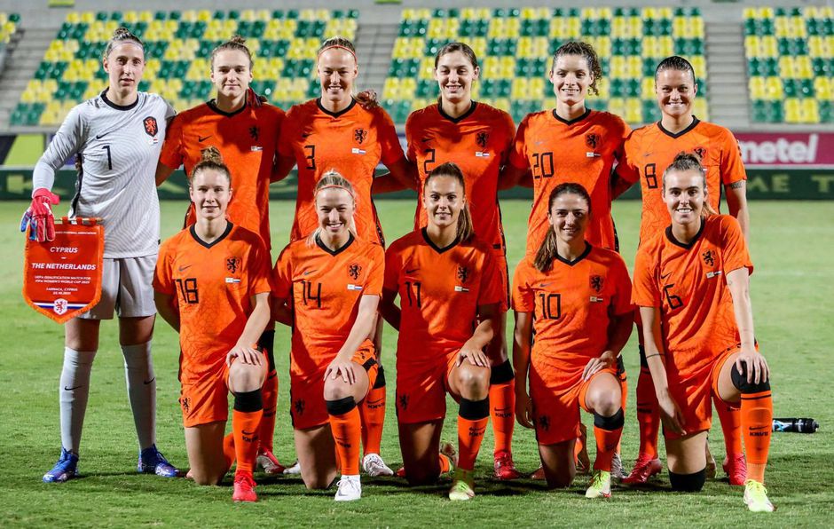 Afgelast! Oranje Leeuwinnen tegen Tsjechië verplaatst naar zaterdag door sneeuwval