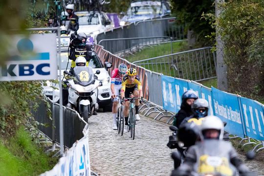 Ronde van Vlaanderen kan alleen doorgaan als fans thuisblijven: 'Anders geen koers'