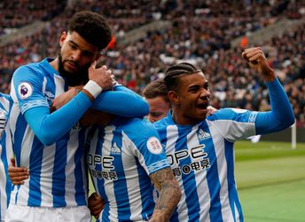 Bacuna scoort 1e Premier League-treffer, maar verliest met Huddersfield