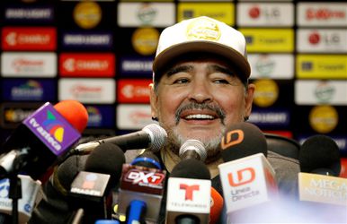 Maradona weer ontslagen uit het ziekenhuis