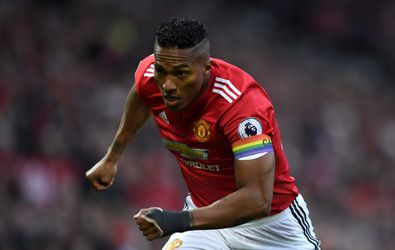 Antonio Valencia gaat weer in zijn geboorteland voetballen