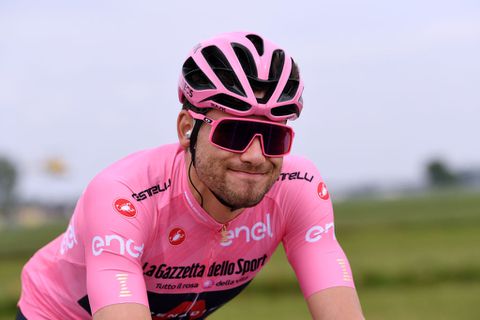 Dit staat op het menu in de 3e etappe van de Giro d'Italia en hier is het te zien