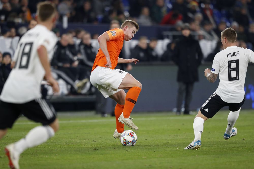 Nederland laat Duitsland z'n hielen zien op nieuwe FIFA-ranking