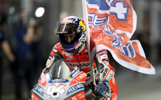 Dovizioso wint openingsrace MotoGP in Qatar, ook Márquez en Rossi op podium