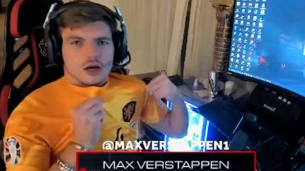 🎥 | Max Verstappen laat in een stream Oranje-shirtje zien die hij kreeg van zijn favoriete speler