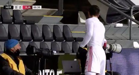 🎥 | Fotograaf vraagt om shirt Tadic, Serviër geeft hem meteen
