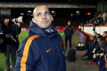 'Sneijder voert gesprekken om Blackpool over te nemen'