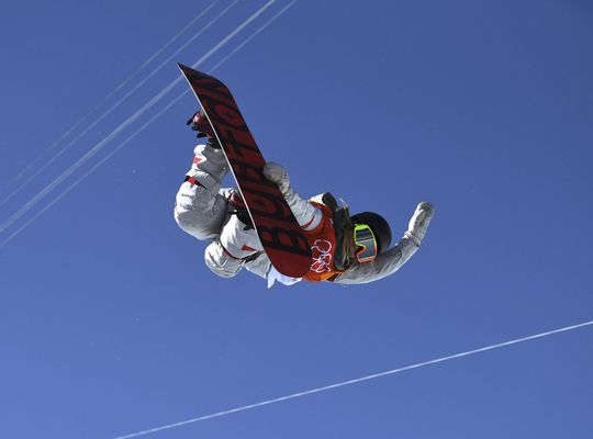 17-jarige snowboardkoningin Kim pakt goud op de halfpipe