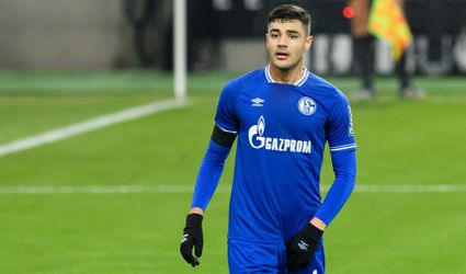 Transfergekte bij Liverpool: hoop centrale verdedigers onderweg, Van den Berg uitgeleend