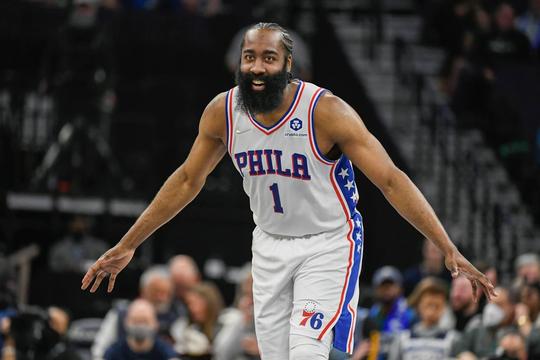 🎥 | James Harden debuteert bij Philadelphia 76ers met 27 punten