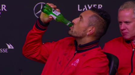 Legende: Nick Kyrgios at biertje op persconferentie: 'Wow!' (video)