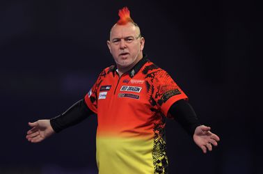 Praatjes? Peter Wright daagt Michael van Gerwen WEER uit: 'Wint dit jaar geen tv-toernooi'