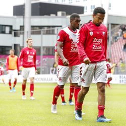 Door politiestakingen moeten FC Utrecht-fans met een buscombi naar Sittard