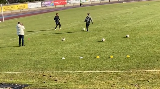🎥 | Christian Eriksen traint mee met Zwitsers clubje