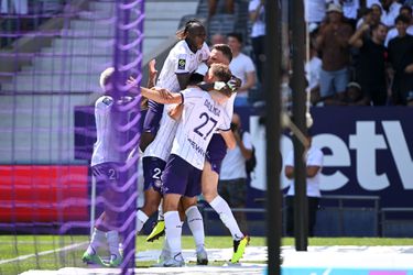 🎥 | Thijs Dallinga laat zich direct gelden bij Toulouse met belangrijke goal tegen OGC Nice