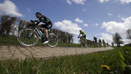 Viviani naar ziekenhuis na aanrijding door motorrijder