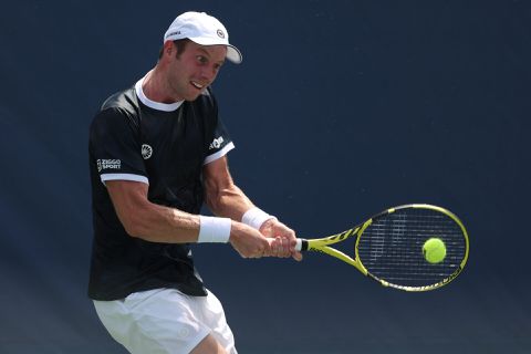 Botic van de Zandschulp stijgt weer plekje op wereldranglijst, Arantxa Rus daalt
